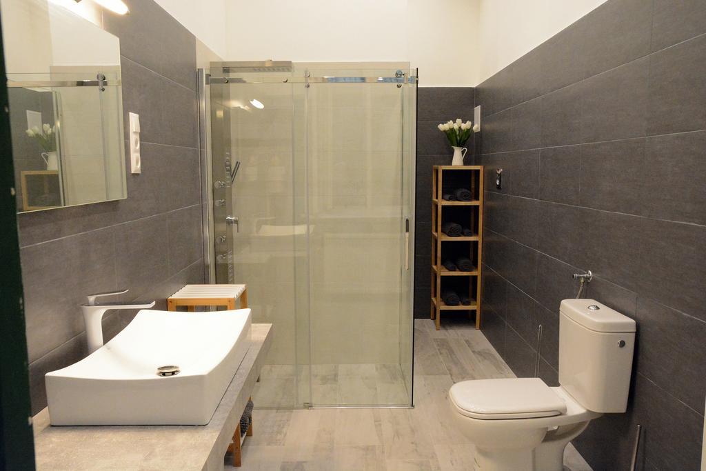 Kiraly Art Apartment Boedapest Buitenkant foto